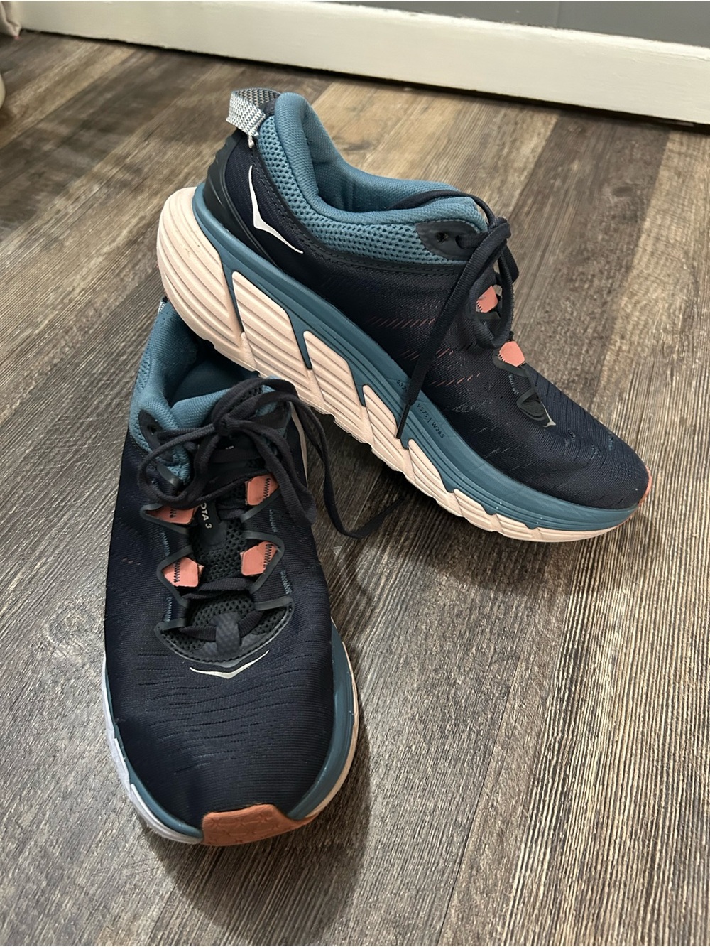 EUC Women’s Hoka One One Gaviota 3 Running Shoes